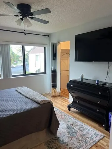 312 Knotty Pine Circle Greenacres FL 33463