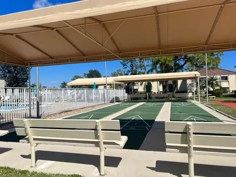 312 Knotty Pine Circle Greenacres FL 33463