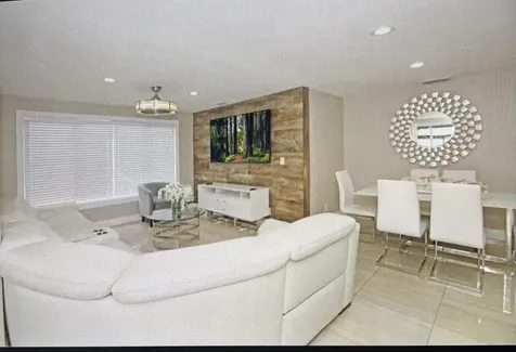 124 Davis Road Palm Springs FL 33461