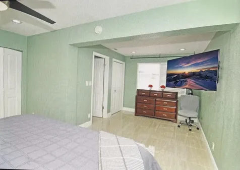 124 Davis Road Palm Springs FL 33461