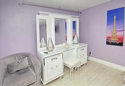 124 Davis Road Palm Springs FL 33461