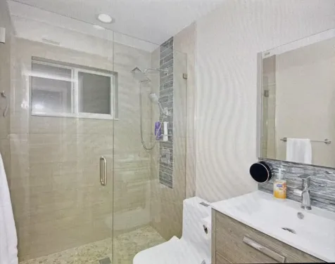 124 Davis Road Palm Springs FL 33461