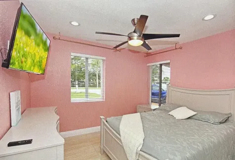 124 Davis Road Palm Springs FL 33461