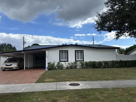 124 Davis Road Palm Springs FL 33461