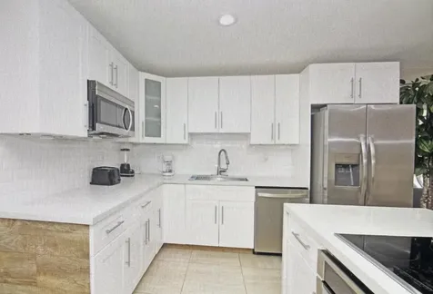 124 Davis Road Palm Springs FL 33461