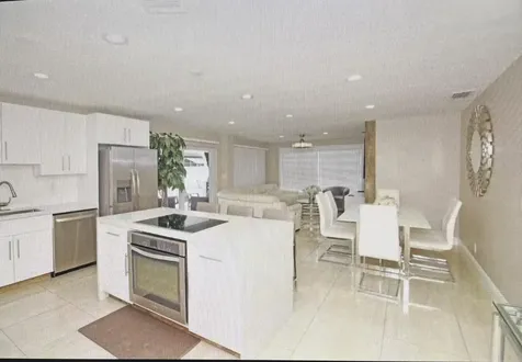 124 Davis Road Palm Springs FL 33461
