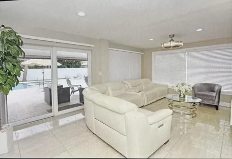 124 Davis Road Palm Springs FL 33461
