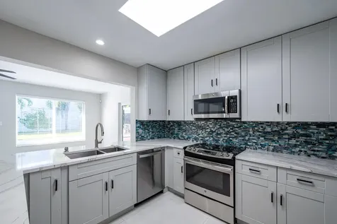 10339 Daphne Avenue Palm Beach Gardens FL 33410