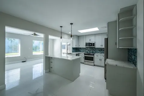 10339 Daphne Avenue Palm Beach Gardens FL 33410