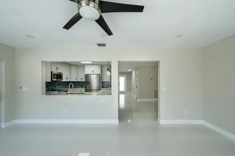 10339 Daphne Avenue Palm Beach Gardens FL 33410