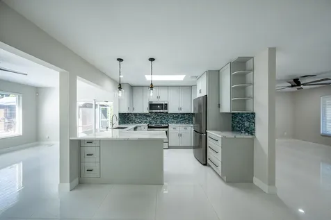 10339 Daphne Avenue Palm Beach Gardens FL 33410