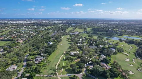 20 Par Club Circle Village of Golf FL 33436