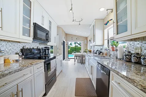 10826 White Aspen Lane Boca Raton FL 33428