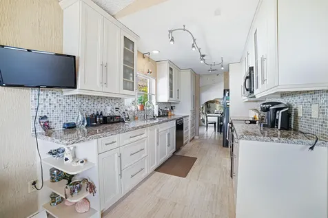 10826 White Aspen Lane Boca Raton FL 33428