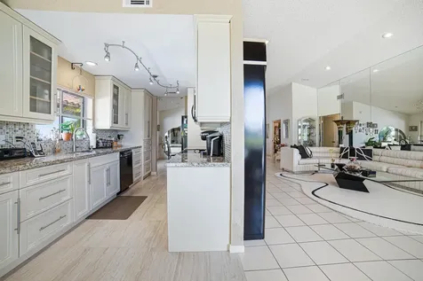 10826 White Aspen Lane Boca Raton FL 33428