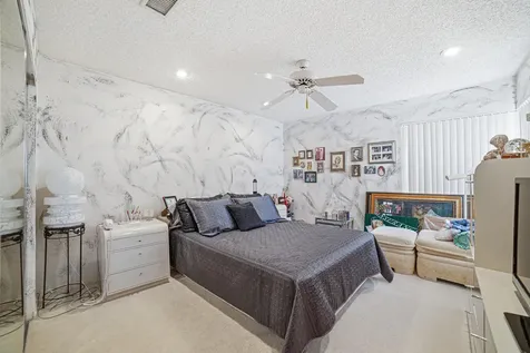 10826 White Aspen Lane Boca Raton FL 33428