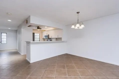 8535 Casa Del Lago Boca Raton FL 33433