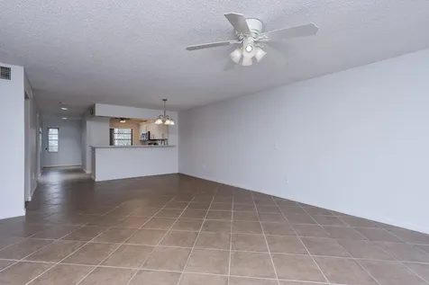 8535 Casa Del Lago Boca Raton FL 33433