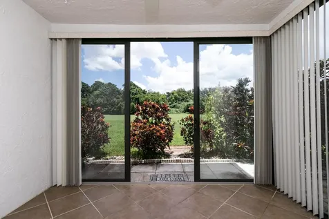 8535 Casa Del Lago Boca Raton FL 33433