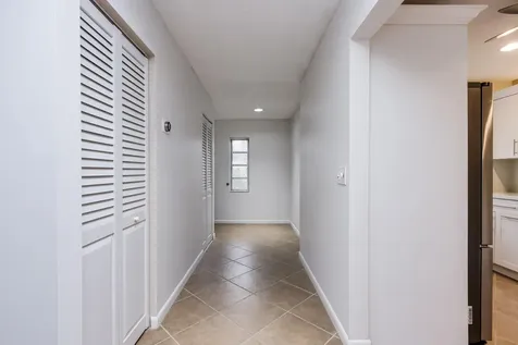 8535 Casa Del Lago Boca Raton FL 33433
