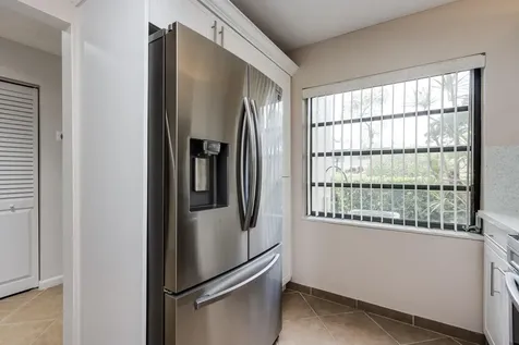 8535 Casa Del Lago Boca Raton FL 33433
