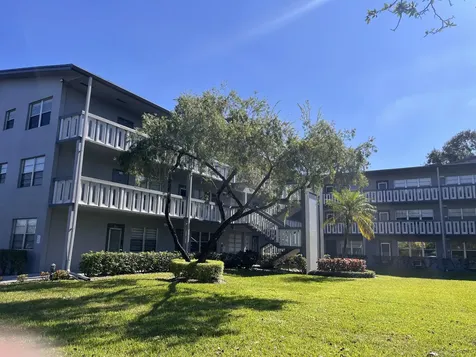287 Suffolk G Boca Raton FL 33434