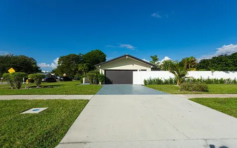 2013 Ardley Road North Palm Beach FL 33408