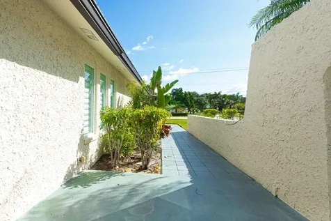 2013 Ardley Road North Palm Beach FL 33408