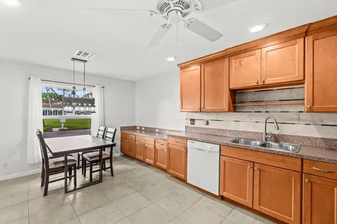 5074 Privet Place Delray Beach FL 33484