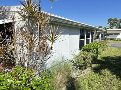 425 E Bougainvillea Drive Deerfield Beach FL 33442