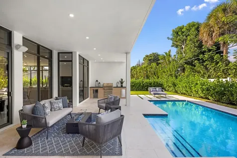 957 Sw 12th Street Boca Raton FL 33486