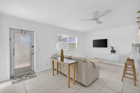 154 Valencia G Delray Beach FL 33446