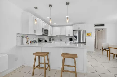 154 Valencia G Delray Beach FL 33446