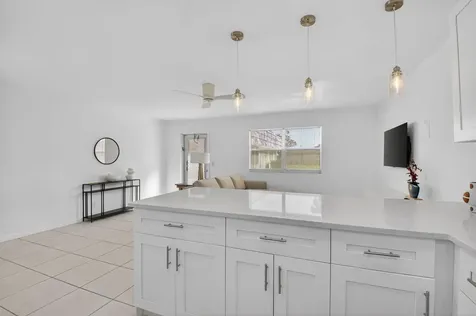 154 Valencia G Delray Beach FL 33446