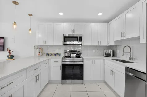 154 Valencia G Delray Beach FL 33446