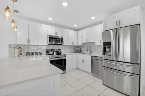 154 Valencia G Delray Beach FL 33446
