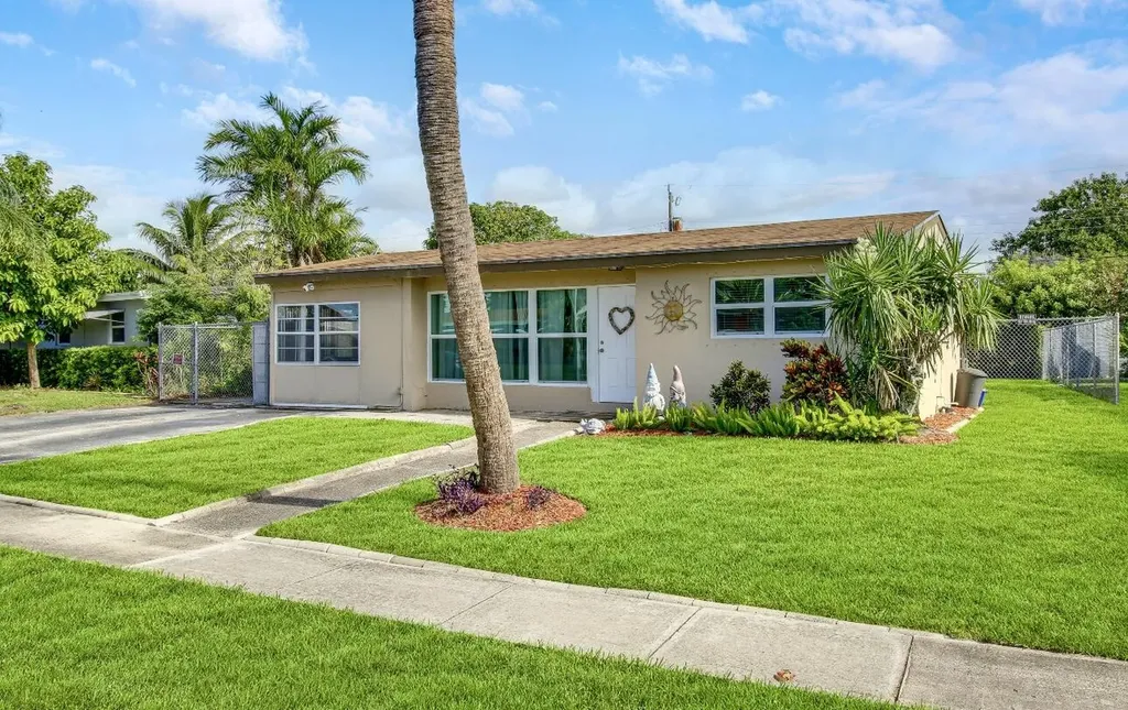 3941 Tuskegee Drive Lake Worth FL 33462