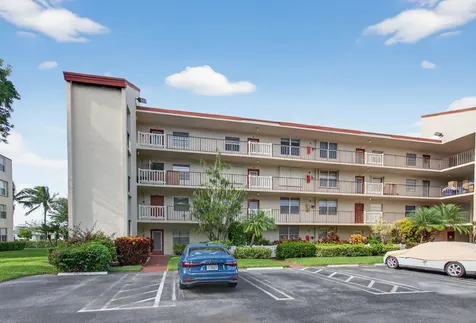 25 Abbey Lane Delray Beach FL 33446