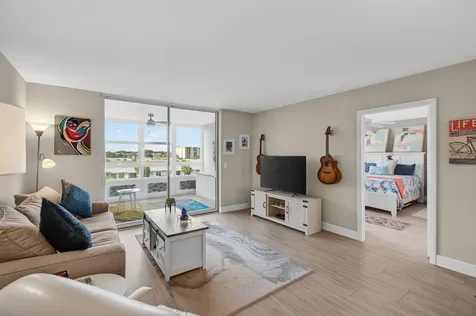 25 Abbey Lane Delray Beach FL 33446
