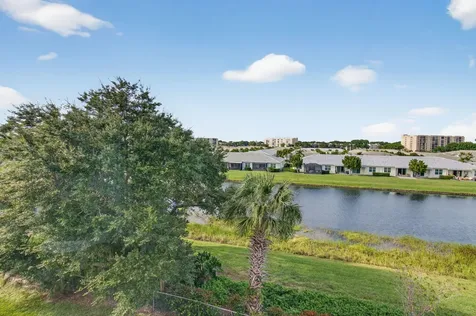25 Abbey Lane Delray Beach FL 33446