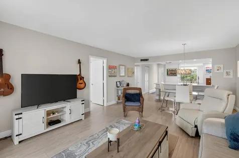 25 Abbey Lane Delray Beach FL 33446