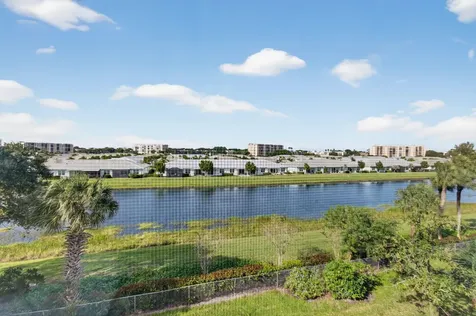 25 Abbey Lane Delray Beach FL 33446