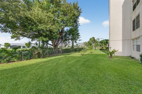 25 Abbey Lane Delray Beach FL 33446