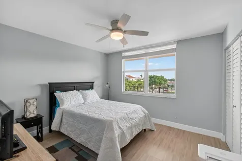 25 Abbey Lane Delray Beach FL 33446