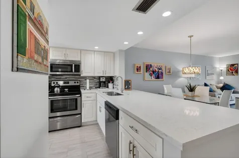 25 Abbey Lane Delray Beach FL 33446