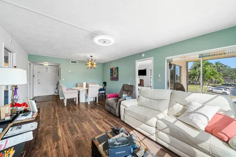 5540 Tamberlane Circle Palm Beach Gardens FL 33418
