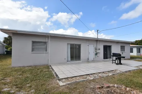 2472 NE 5th Avenue Boca Raton FL 33431