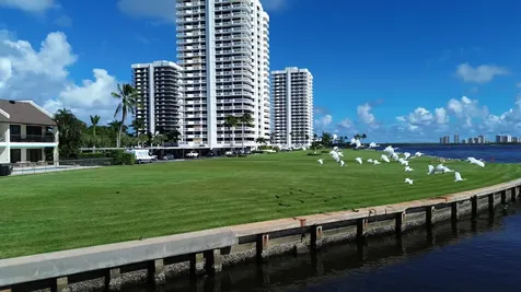 115 Lakeshore Drive North Palm Beach FL 33408