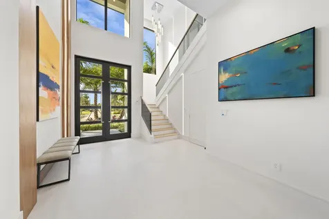 2880 Ne 9th Street Pompano Beach FL 33062