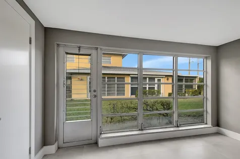 13602 Via Flora Delray Beach FL 33484